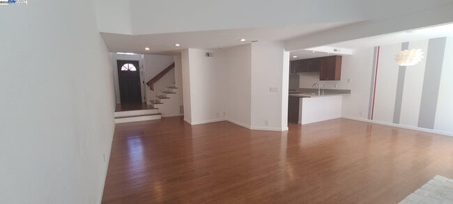 Building Photo - 1489 Trimingham Dr