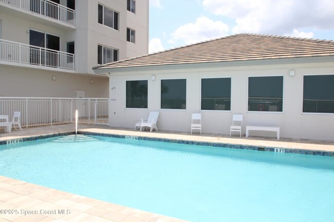 Building Photo - 1465 S Harbor City Blvd