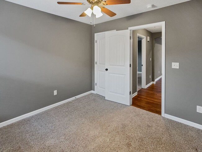 Building Photo - Available August 6th!!! Recently Updated 3...