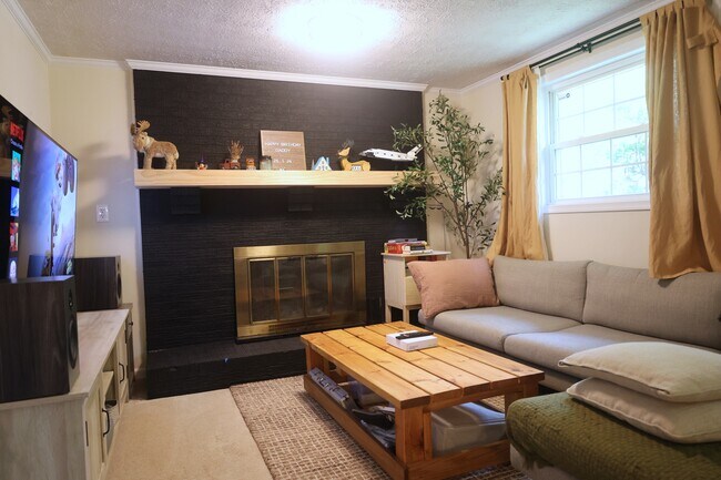 Building Photo - 9802 Brightlea Dr