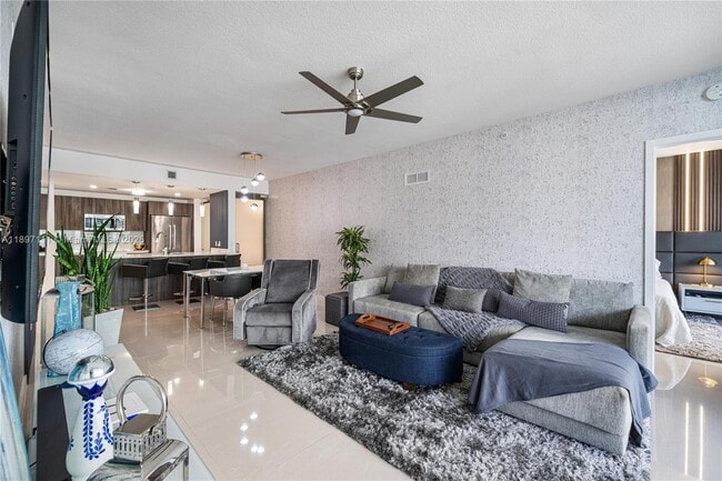 Building Photo - 488 NE 18th St