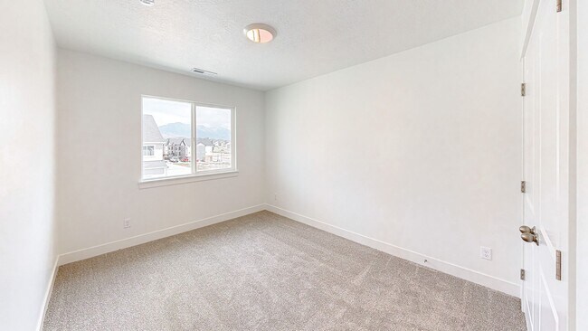 Building Photo - NEW *No Security Deposit Required Upfront!    2024 Townhome With Move In Special!