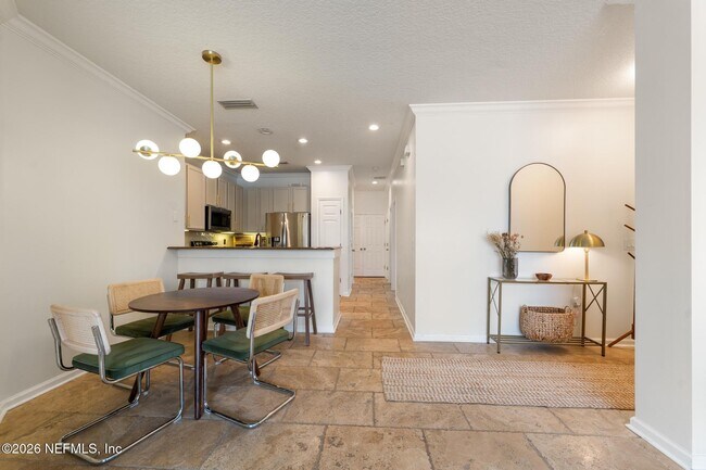 Building Photo - 12301 Kernan Forest Blvd