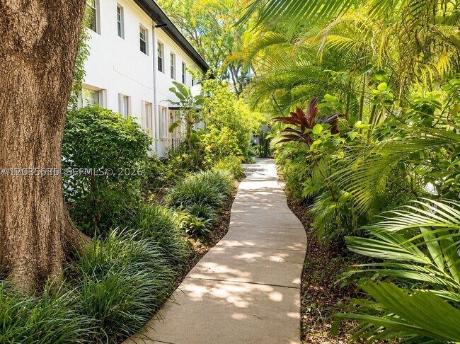 Building Photo - 7880 SW 55th Ave