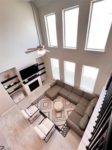 Building Photo - 2093 Almassera Dr