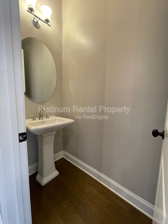 Building Photo - 1236 Stone Castle Cir