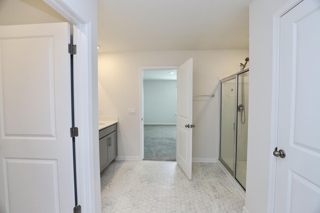 Building Photo - 352 Sandbach Rd