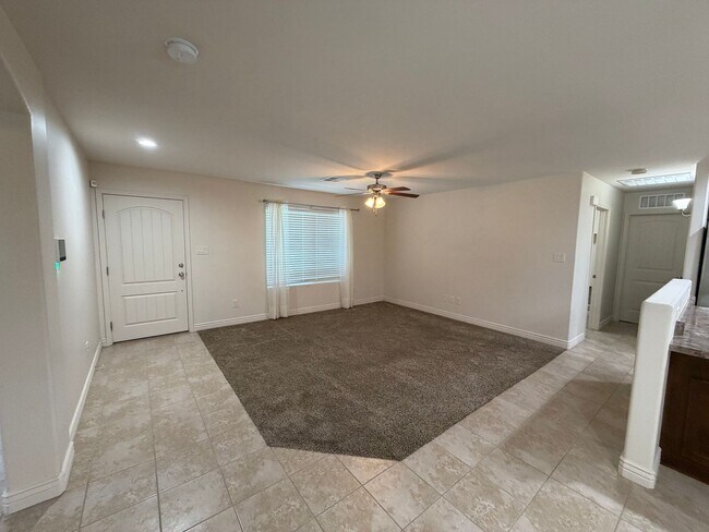 Building Photo - NICE 3 BED BATH WITH SOLAR!