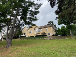 Building Photo - 170 S Willow Brook Dr