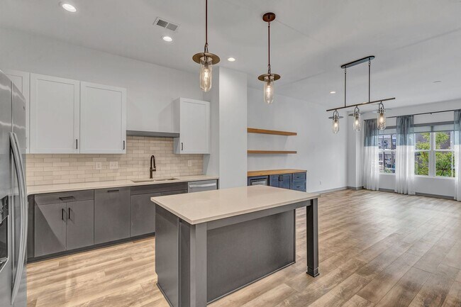 Building Photo - 4 Bed for Rent in Edison Park- The Nations!