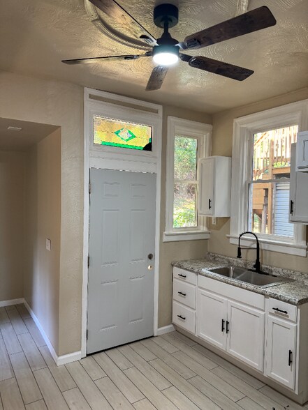 Primary Photo - 755 Chislett St