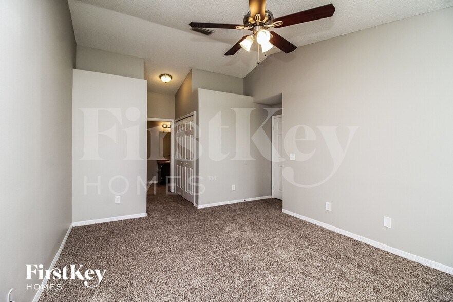 Building Photo - 7591 Groveoak Dr
