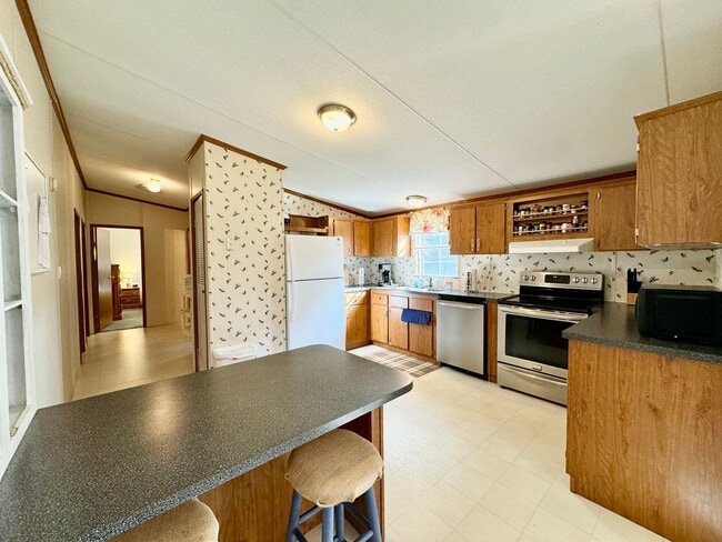 Building Photo - Life Just Got Better.-Short Term Rental