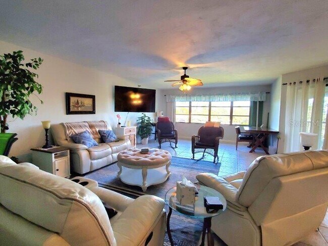 Building Photo - 23465 Harbor View Rd