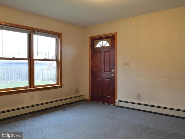 Building Photo - 2203 Fairview Ave