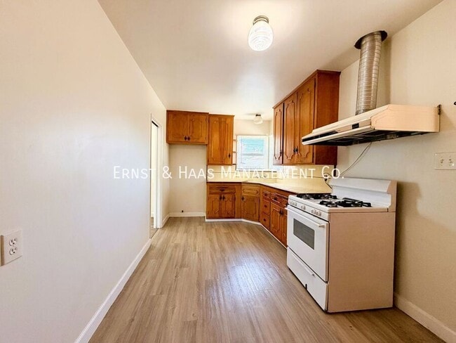 Building Photo - 12911 Whitewood Ave