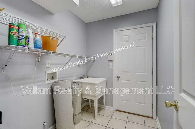 Building Photo - 12197 Ripken Cir N