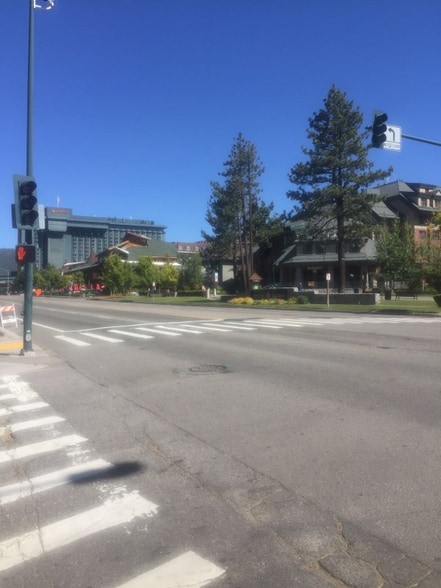 Building Photo - 4005 Cedar Ave