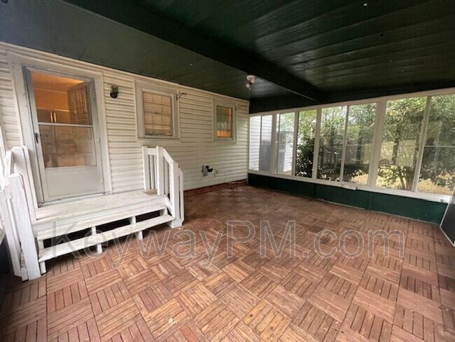 Building Photo - 3517 Trolley Line Rd