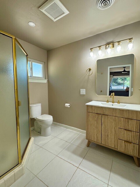 Building Photo - 5117 Myrtle Dr