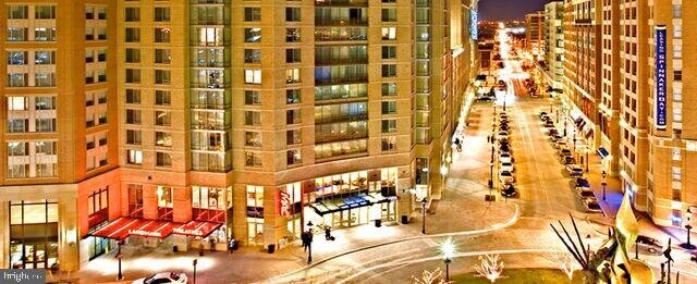 Building Photo - 675 S President St