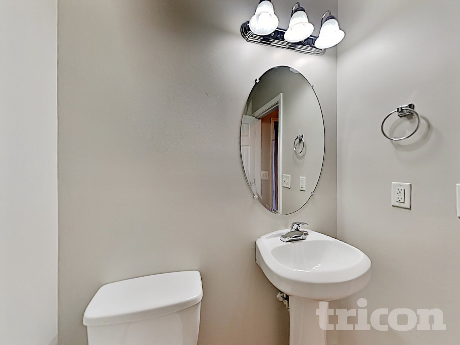 Building Photo - 135 Ellis Drive