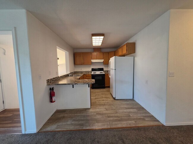 Building Photo - 15450