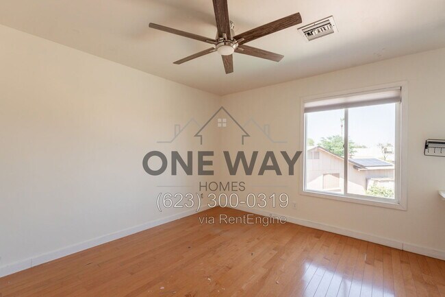 Building Photo - 1325 W Lobo Ave