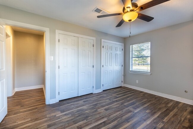 Building Photo - 6720 Lancaster Dr