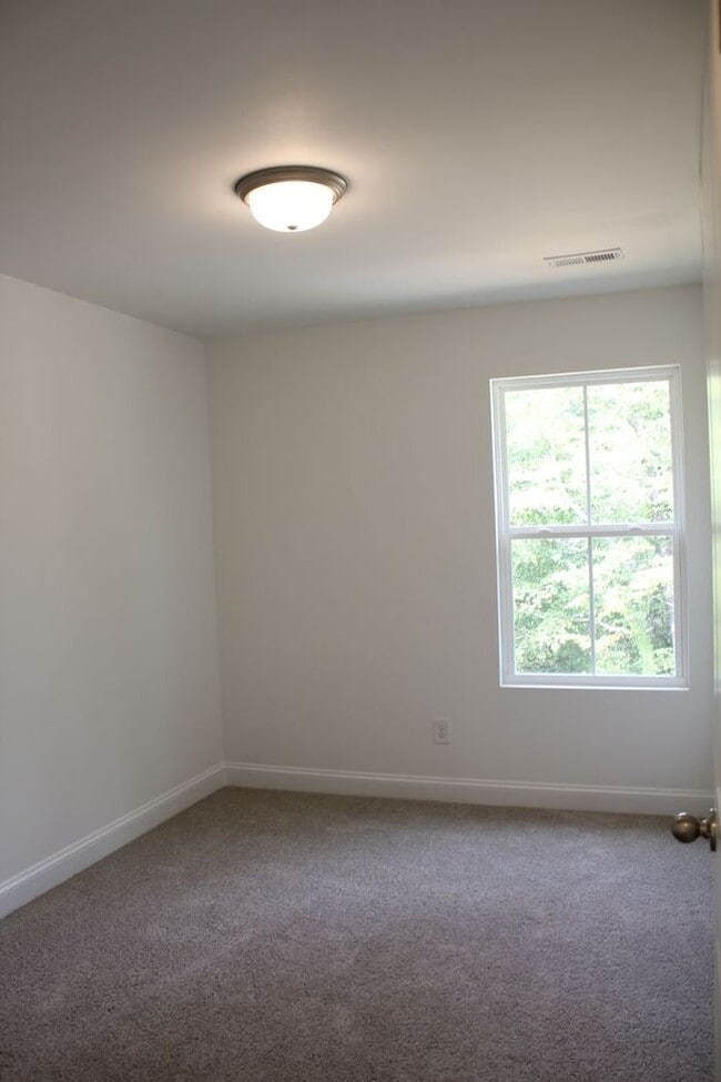 Building Photo - Brand New Townhouse unit in Kannapolis, NC!!
