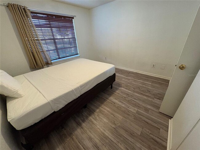 Building Photo - 5601 Rosebriar Way