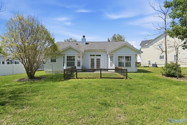 Building Photo - 236 River Oaks Dr