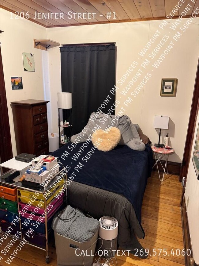 Building Photo - 1206 Jenifer St