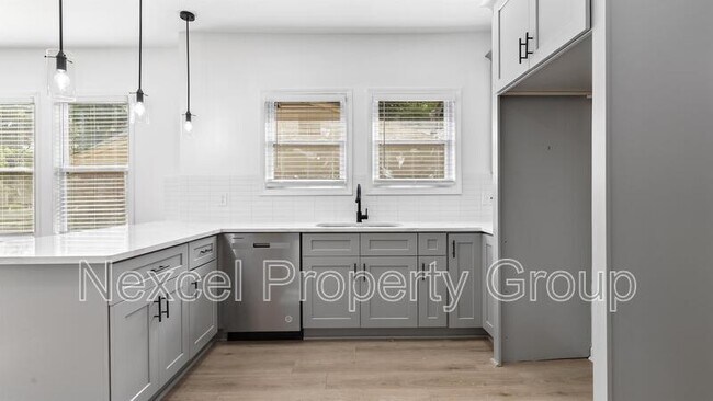 Building Photo - 3602 Carnes Ave