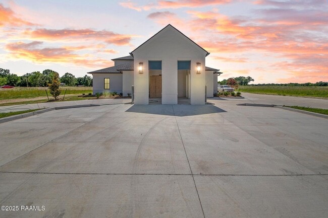 Building Photo - 1102 Apollo Rd