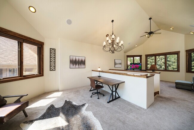 Building Photo - 35021 US-6