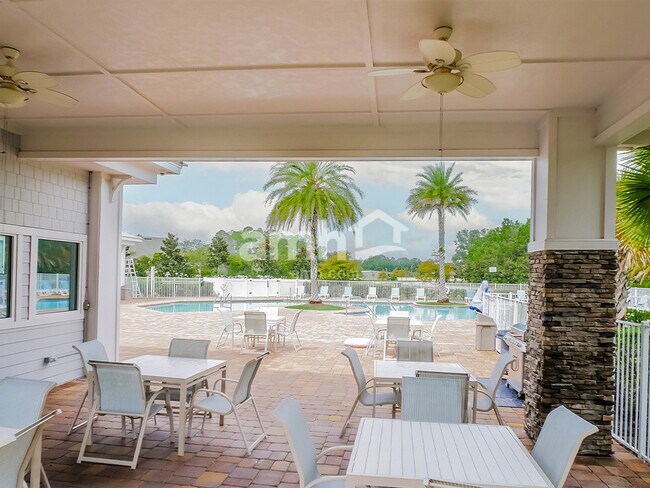 Building Photo - 450 Sandstone Dr