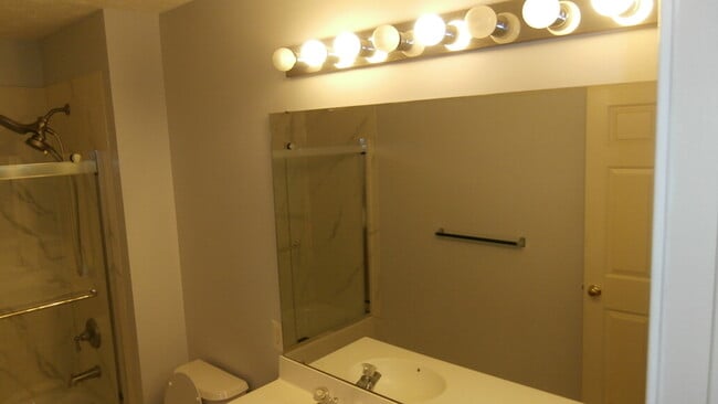 Building Photo - 1201 Late Harvest Dr