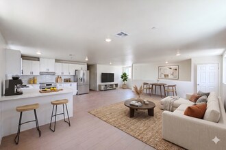 Building Photo - 2026 Luxury 4 & 6 Bedroom Units