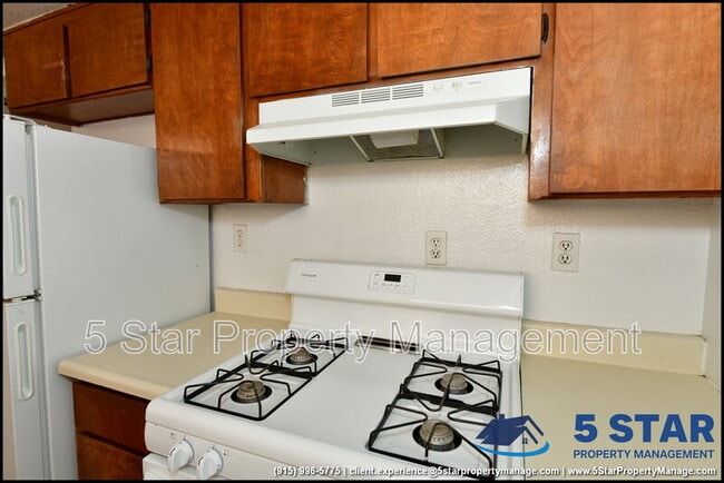 Building Photo - 8933 Kenneth St