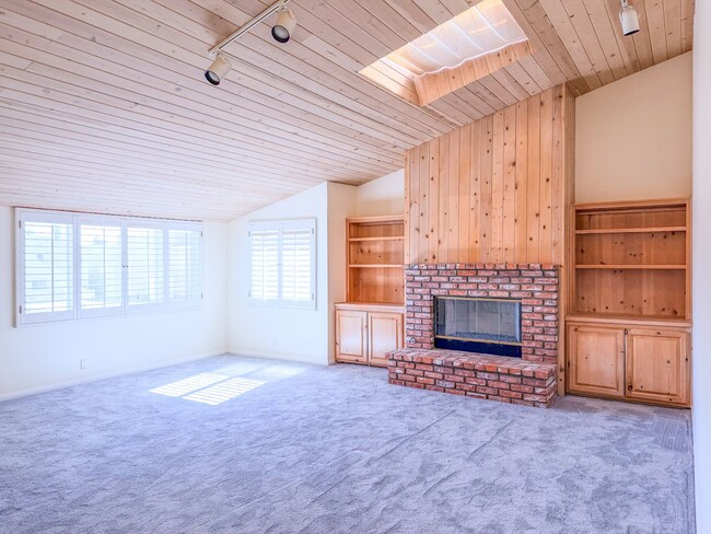 Building Photo - 3637O | Hollywood Beach | Unfurnished Rental