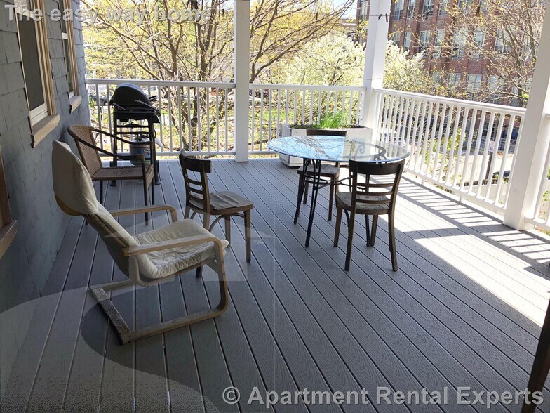 Building Photo - 268 Broadway