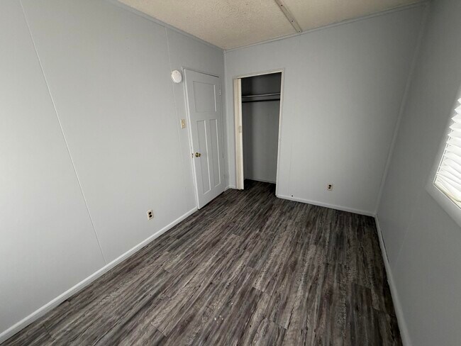 Building Photo - 509 Shadowlawn-