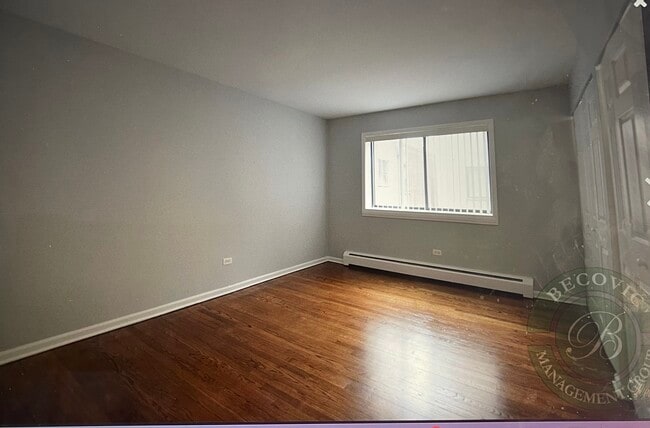 Building Photo - 5534 N Winthrop Ave