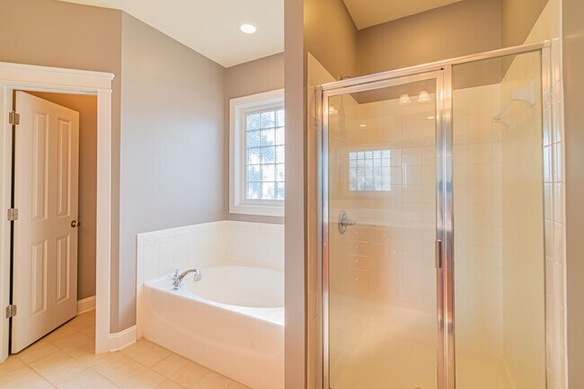 Building Photo - Stunning home in Baxter Village