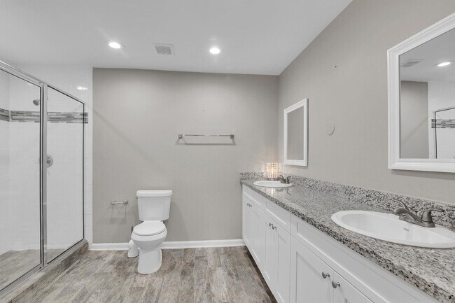 Building Photo - 3539 Balboa Cir