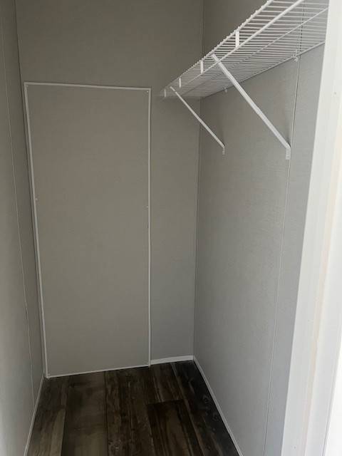 Building Photo - 1800 E Graves Ave