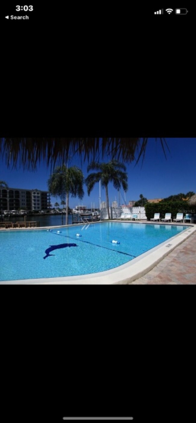 Building Photo - 255 Dolphin Point