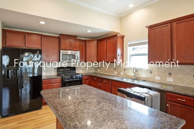 Building Photo - Charming Ranch-Style Home with Bonus Suite, Fenced Yard & 2-Car Garage – Community Pool in Fuquay...