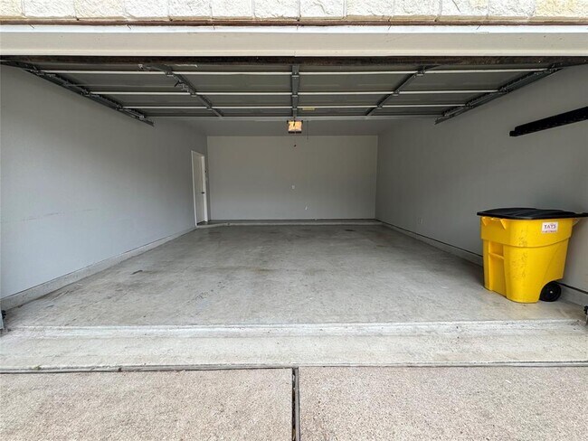 Building Photo - 14127 Grovemist Ln